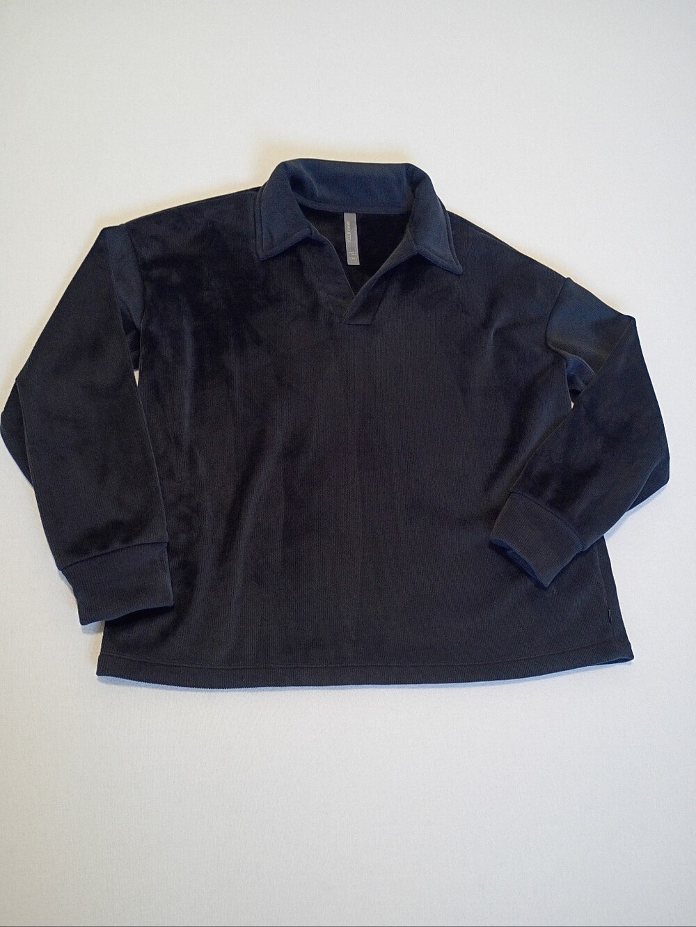 Mondetta Size L Ladies Black Corduroy Fleece Pullover Sweatshirt V-Neck Collared